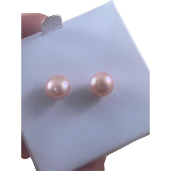 Vintage Pink Pearl Stud Earrings in Original Display Box – Classic Post Backs - Picture 2 of 5